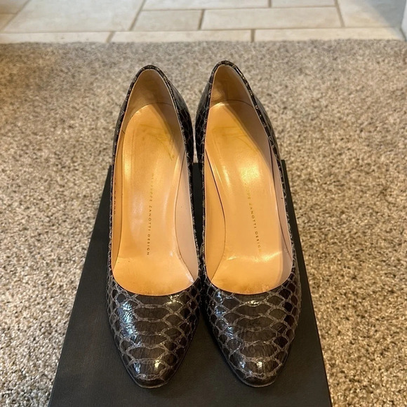 Giuseppe Zanotti Vero Cuoio Snakeskin Pumps, beyond GORGEOUS❤️❤️, Size 37, EUC - Picture 10 of 13
